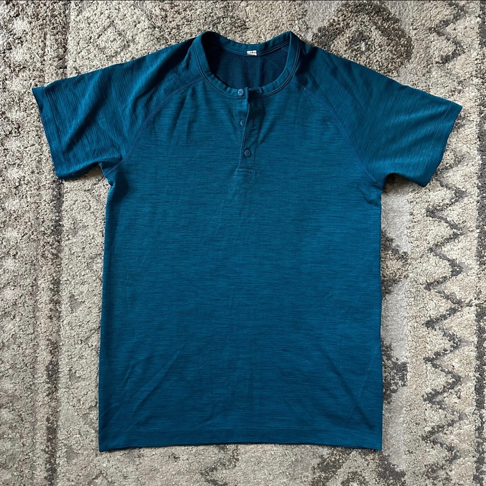 Lululemon Metal Vent Hentley Night Diver Capri Shirt Small